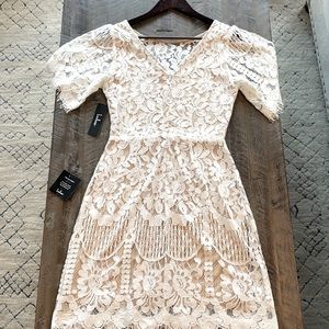 Lace dress (brand new)